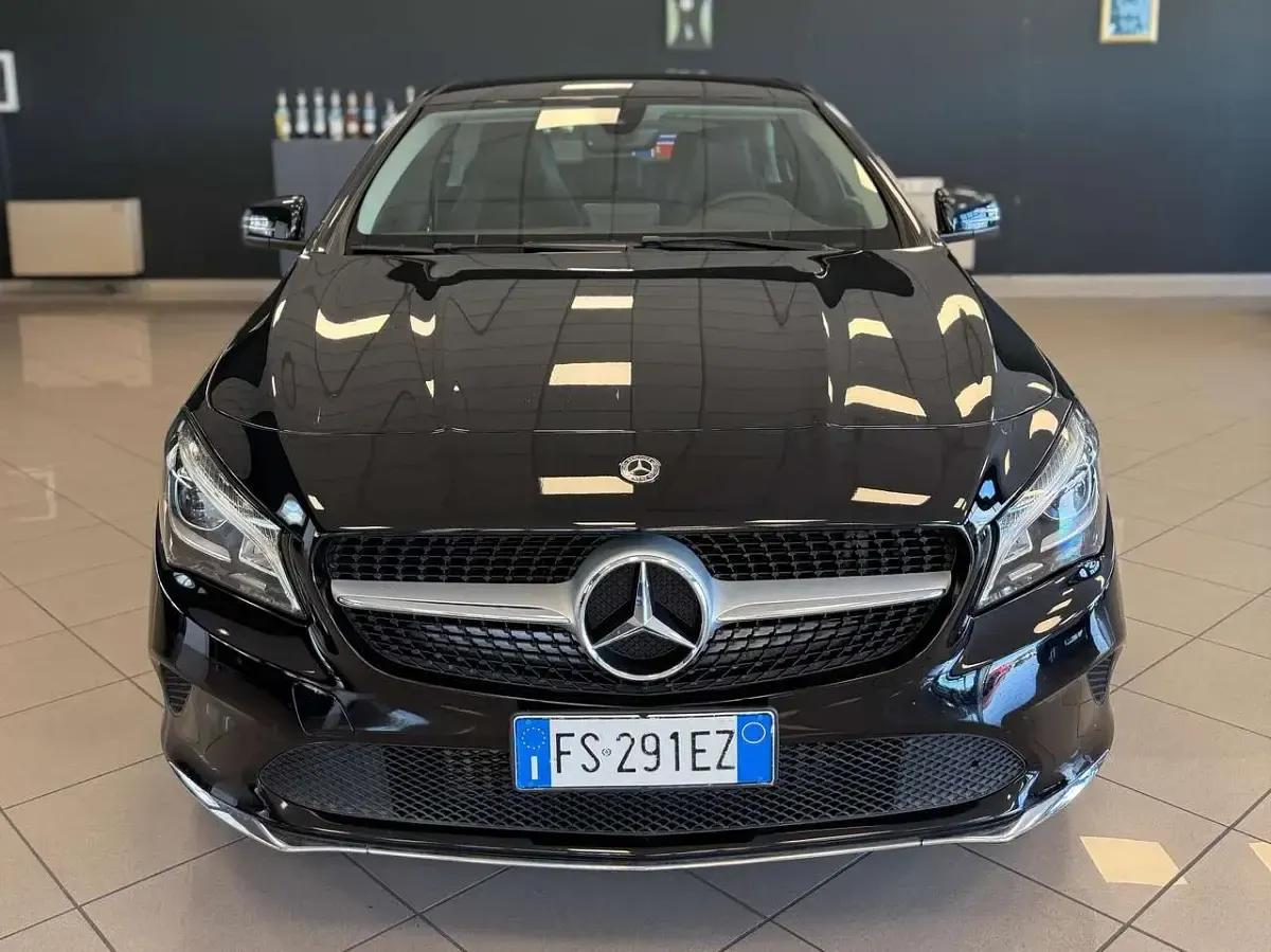 Usata Mercedes CLA180 Premium 109 CV (80 kW) 2018 Nero Berlina