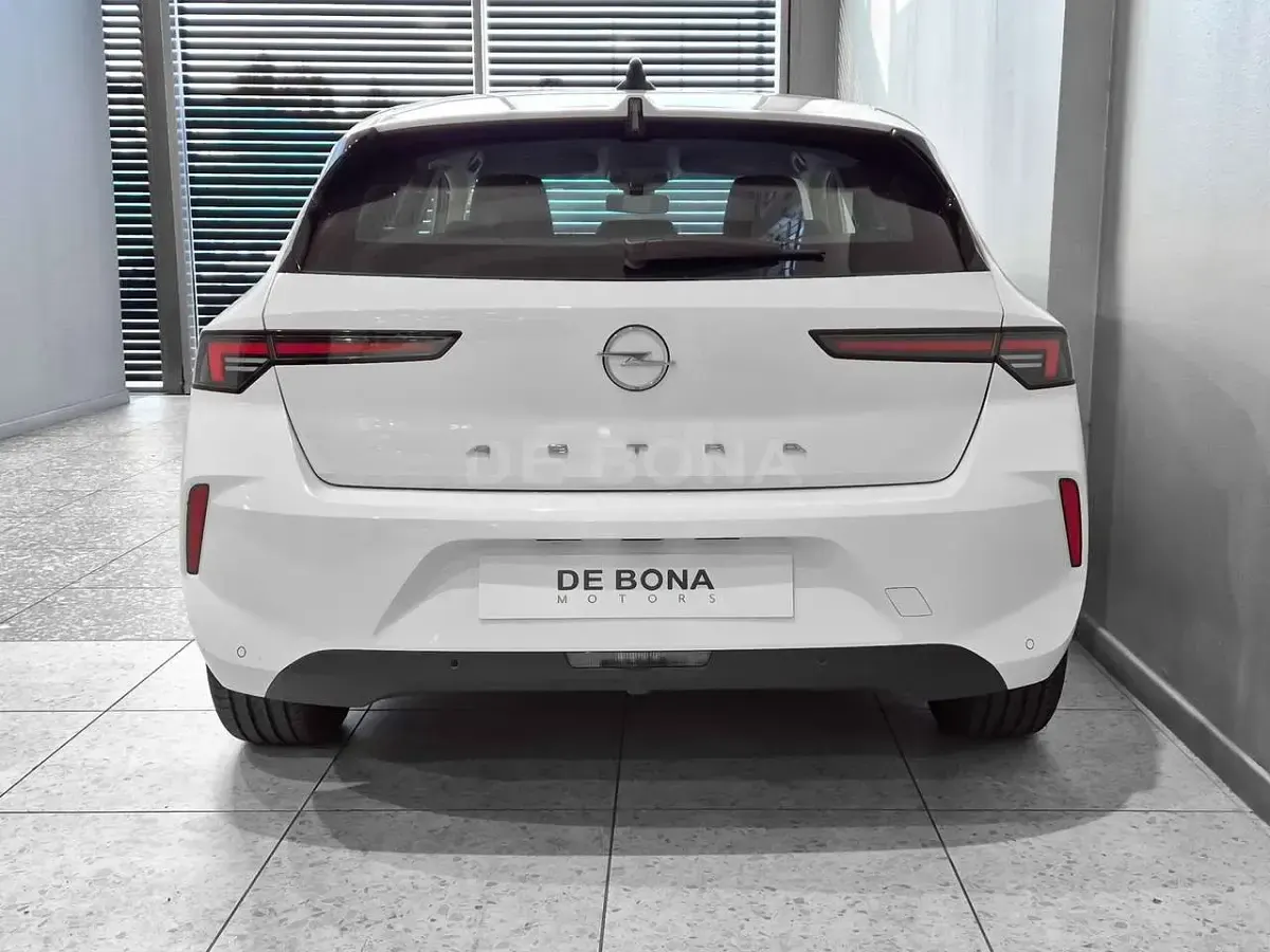 Nuova Opel Astra Edition 110 CV (80 kW) 2025 Arktis white Berlina