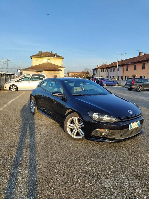 Usata VW Scirocco R 160 CV (117 kW) 2011 Nero