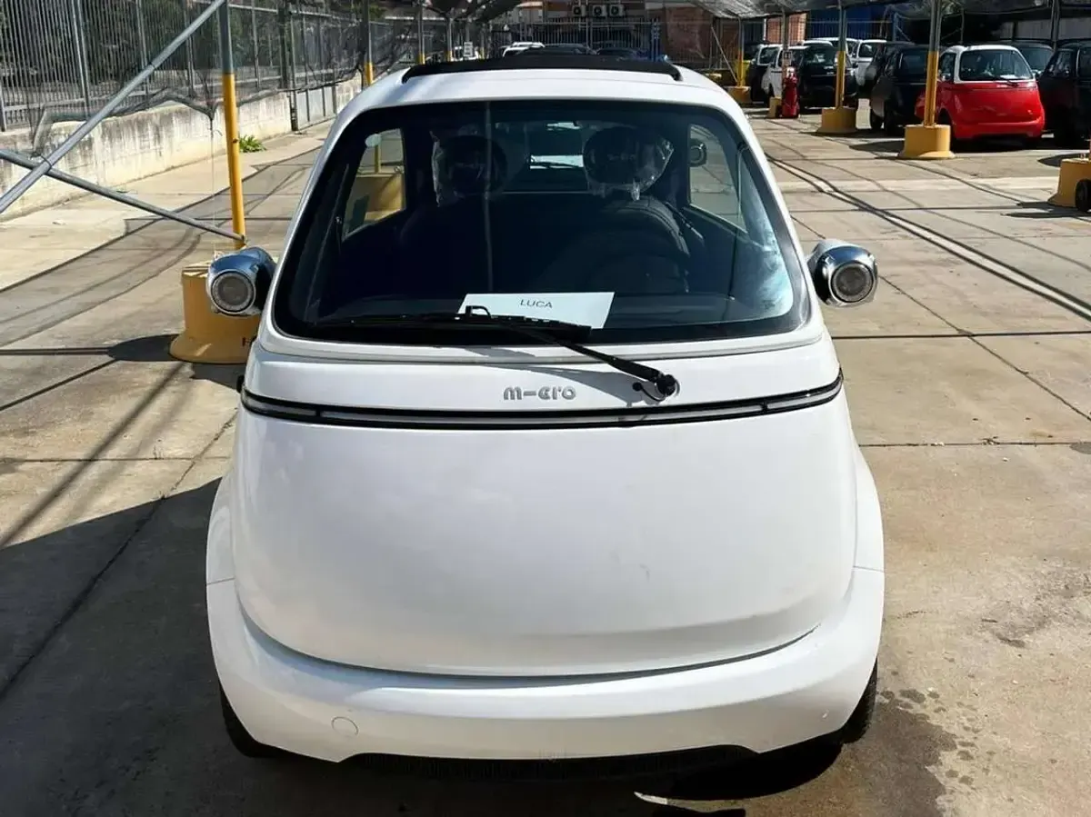 Nuova Micro Microlino 11 kW (15 CV) 2025 Santorini white Utilitaria