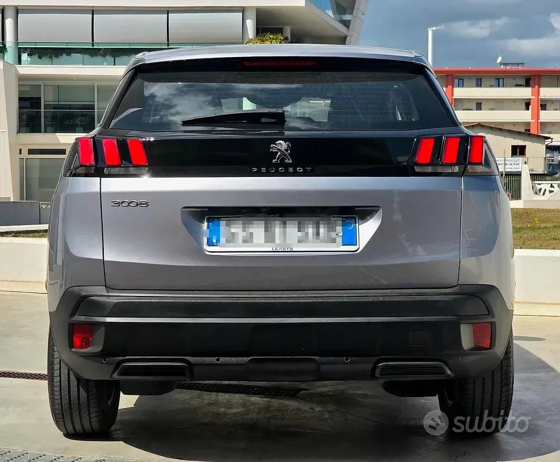 Usata Peugeot 3008 S 131 CV (96 kW) 2024 SUV