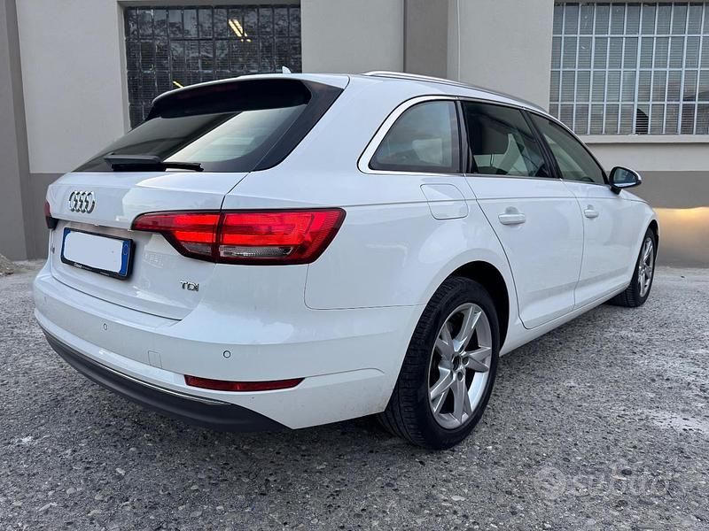Usata Audi A4 150 CV (110 kW) 2016 Bianco Station wagon