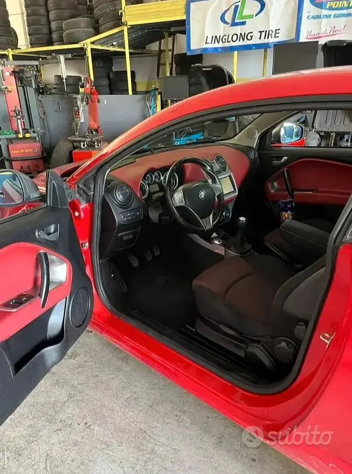Second-hand Alfa Romeo MiTo 79 CP (58 kW) 2009 Roșu Hatchback