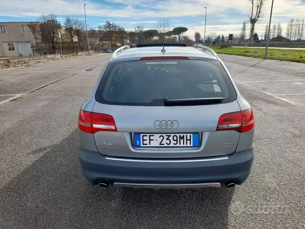 Usata Audi A6 239 CV (175 kW) 2011 Grigio Station wagon
