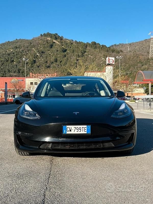 Usata Tesla Model 3 Long Range RWD 366 kW (498 CV) 2023 Berlina