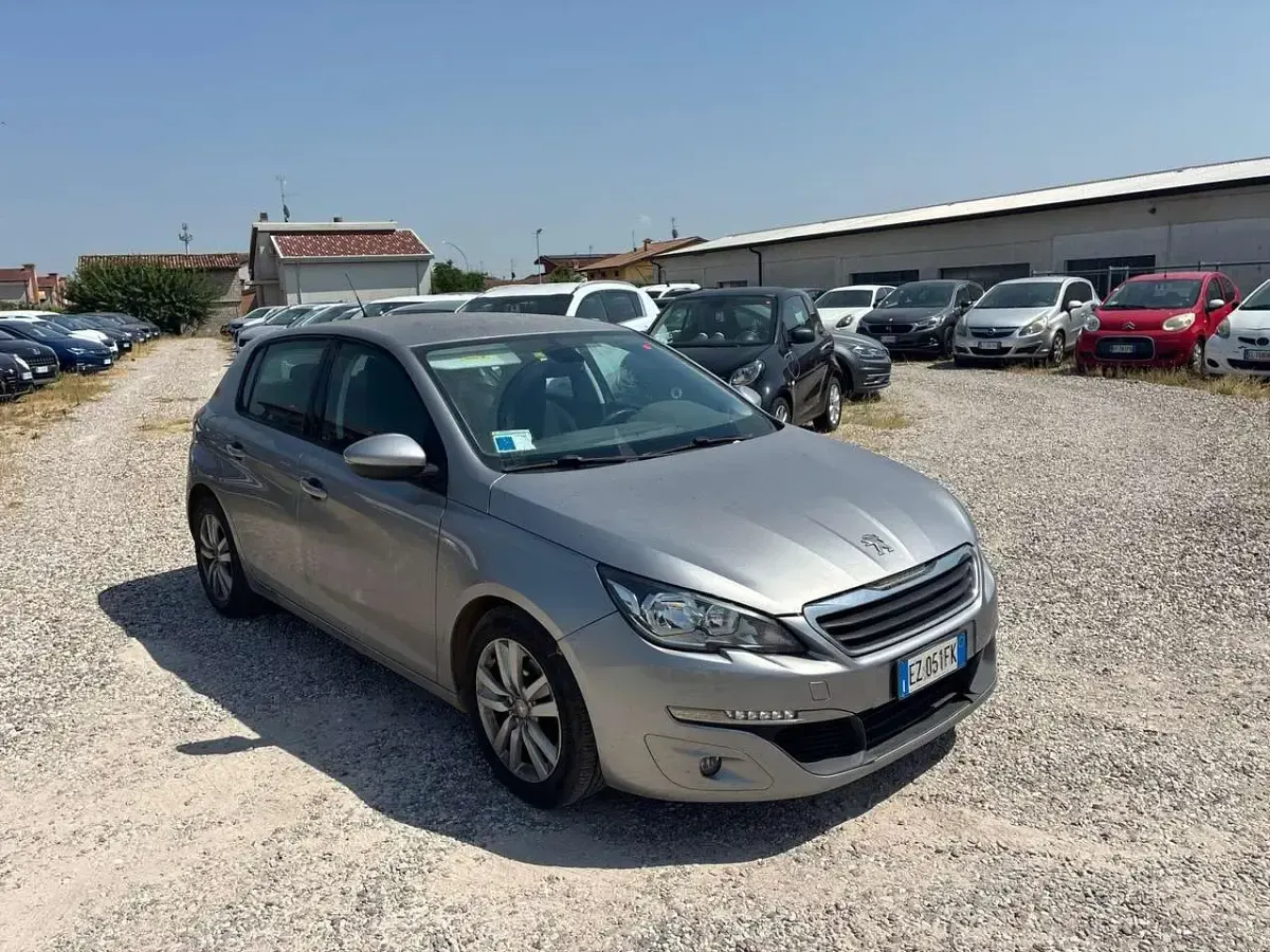 Usata Peugeot 308 Active 92 CV (67 kW) 2015 Grigio Berlina