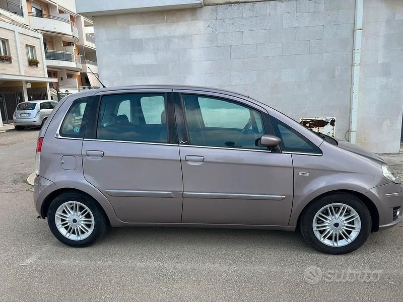 Usata Lancia Musa 90 CV (66 kW) 2008 Monovolume