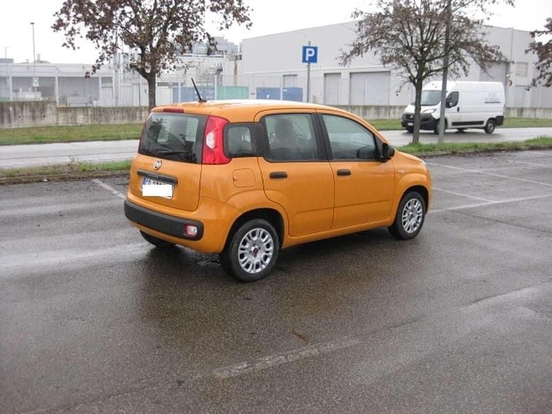 Usata Fiat Panda Easy 69 CV (50 kW) 2020 Arancio sicilia Utilitaria