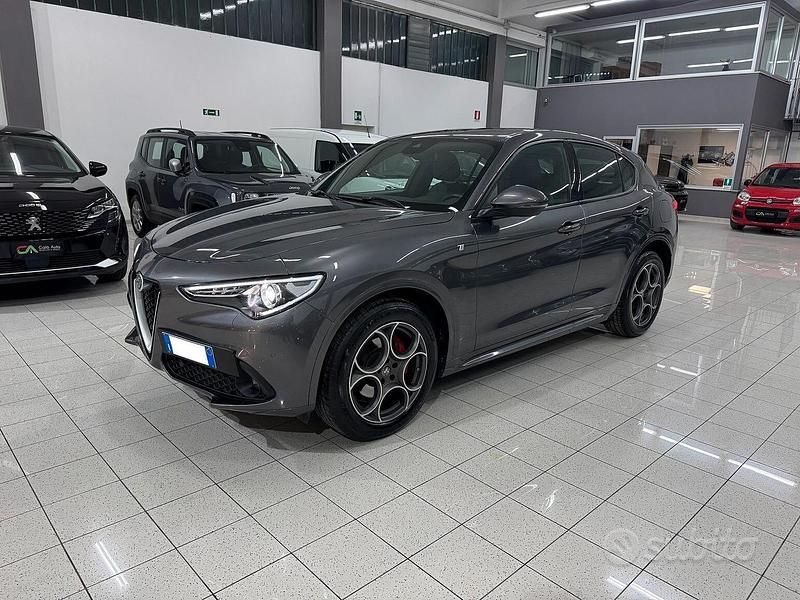 Grigio Usata 2022 Alfa Romeo Stelvio Veloce SUV | 29.900 € (Super prezzo) - Immagine 1/4