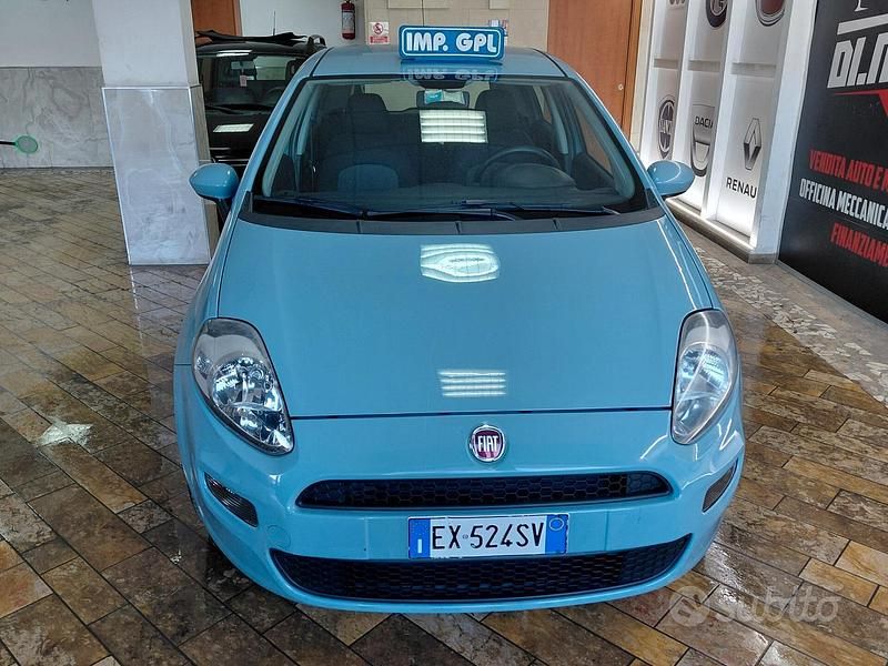 Usata Fiat Punto 77 CV (56 kW) 2014 Blu Utilitaria