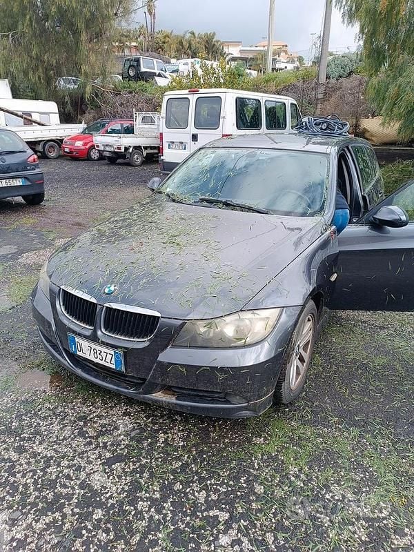 Usata BMW 320 177 CV (130 kW) 2007 Blu Station wagon