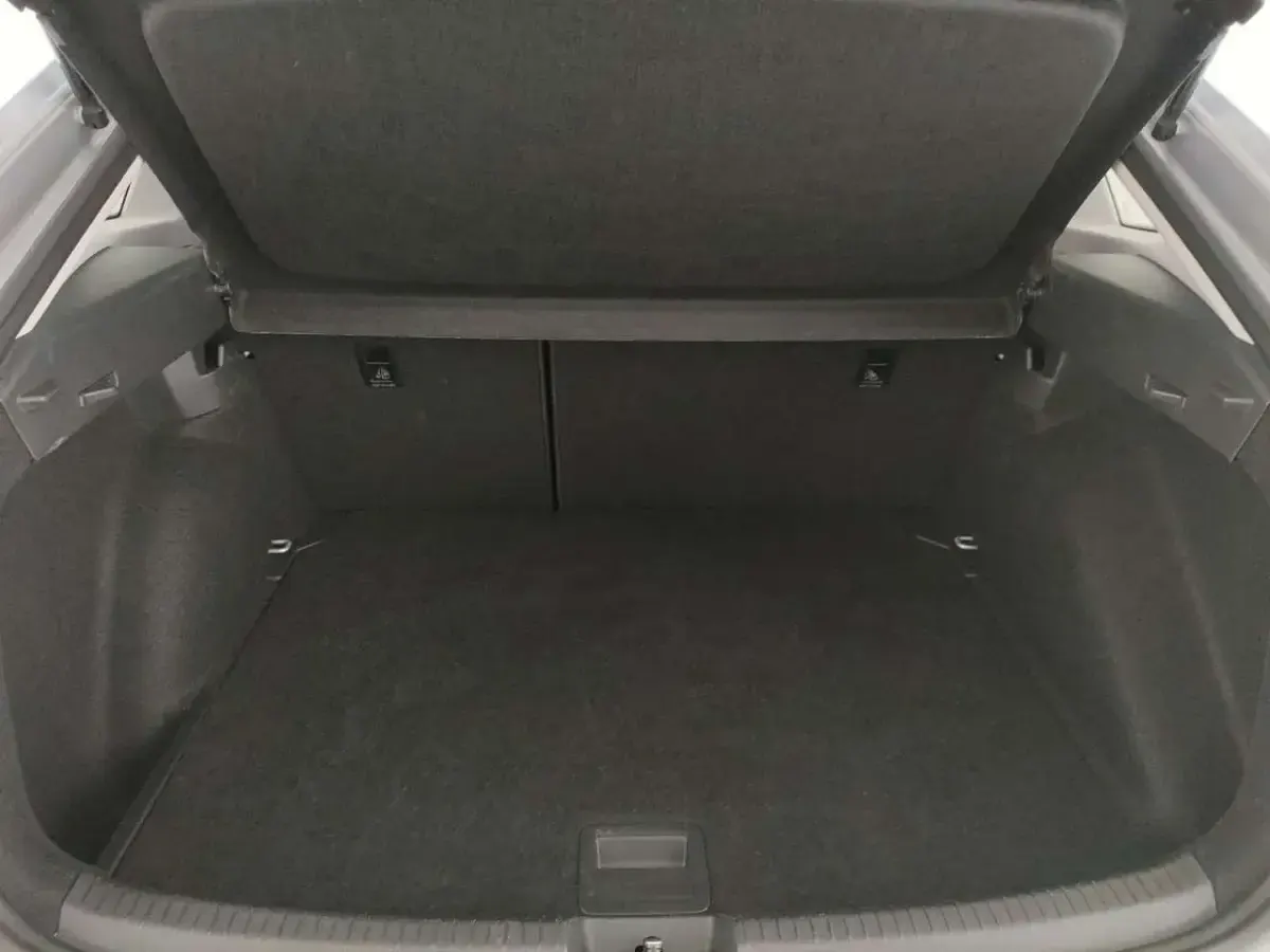 Usata VW Taigo Life 116 CV (85 kW) 2024 Argento platino met. SUV