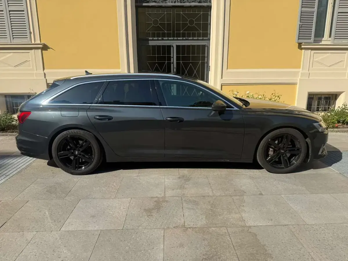 Usata Audi A6 S-Line 286 CV (210 kW) 2023 Grigio Station wagon