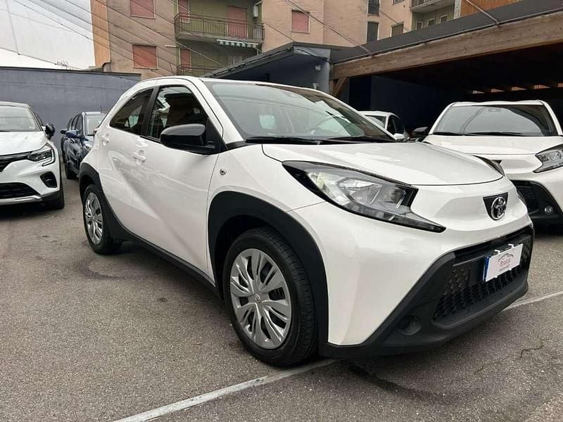 Usata Toyota Aygo X Active 72 CV (52 kW) 2024 Bianco SUV