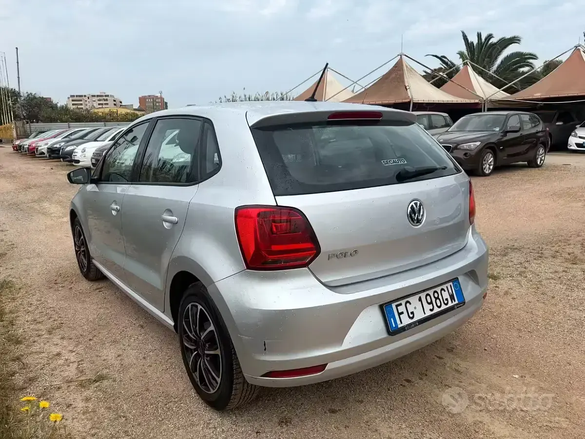Usata VW Polo 75 CV (55 kW) 2016 Grigio Berlina