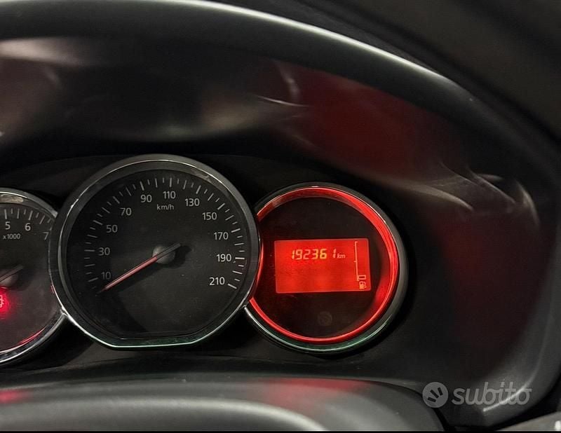 Usata Dacia Sandero 75 CV (55 kW) 2015 Bianco Berlina