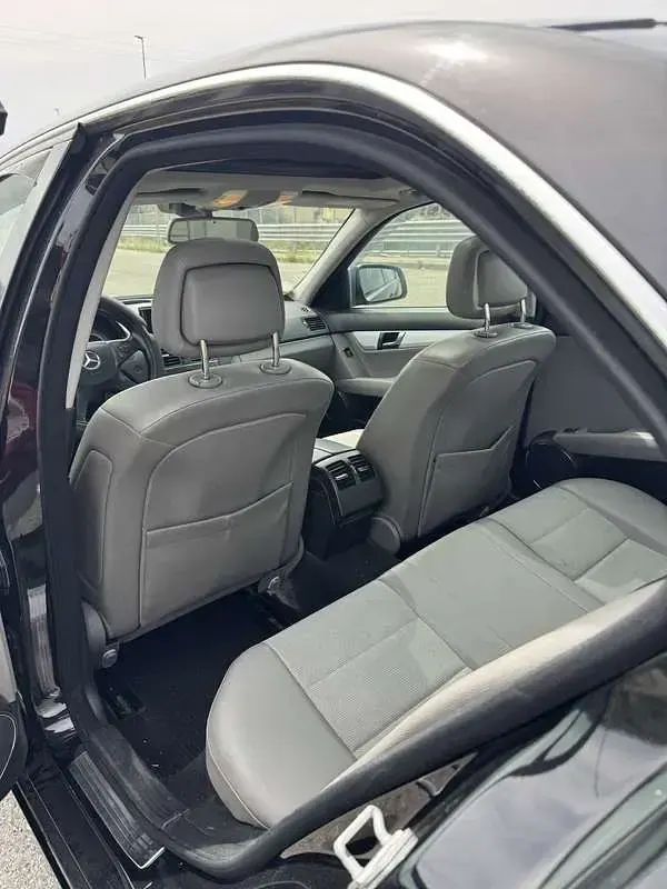 Usata Mercedes C220 Avantgarde 170 CV (125 kW) 2009 Berlina