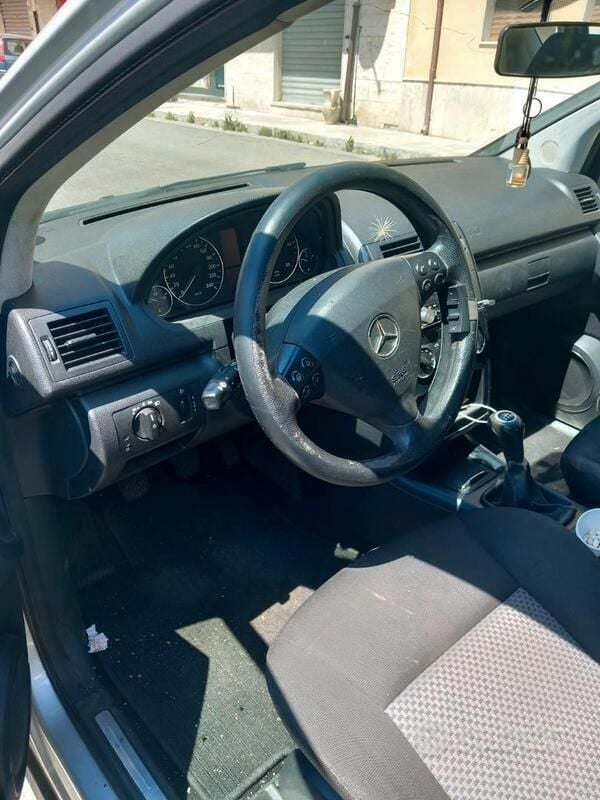 Usata Mercedes A200 109 CV (80 kW) 2006 Grigio Utilitaria