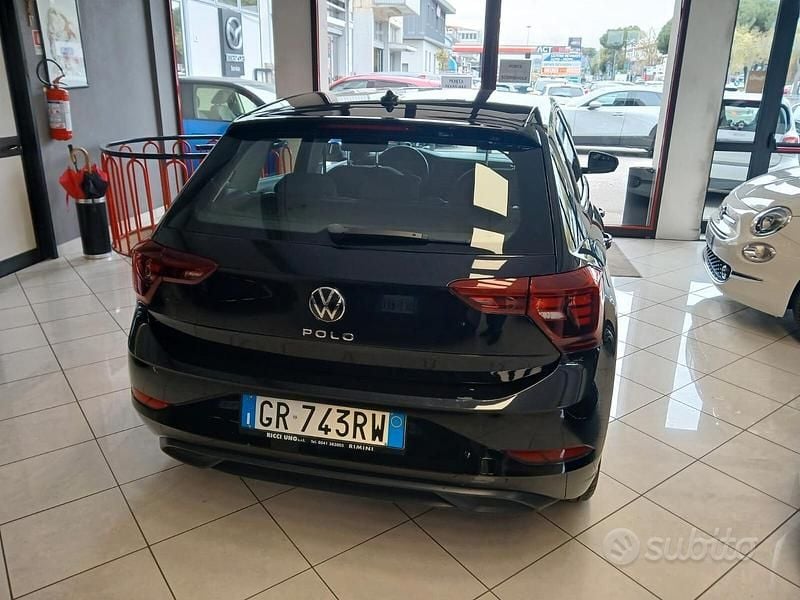 Usata VW Polo Life 95 CV (69 kW) 2023 Nero Utilitaria