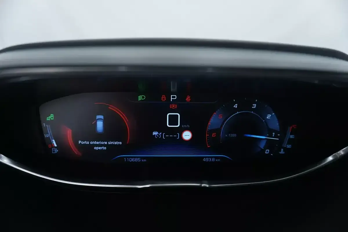 Usata Peugeot 3008 GT-line 131 CV (96 kW) 2019 Biancobianco SUV