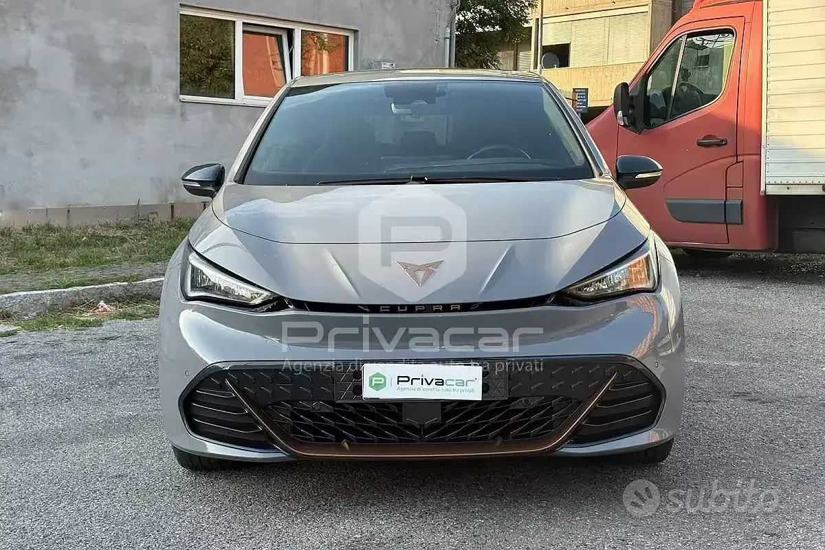 Usata Cupra Born e-Boost 69 kW (95 CV) 2023 Grigio Utilitaria