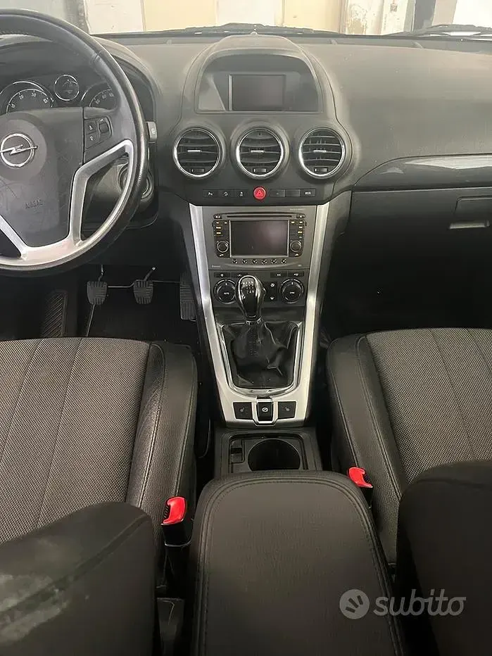 Usata Opel Antara 163 CV (119 kW) 2015 Nero SUV