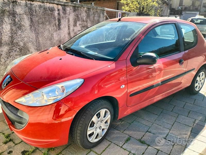 Usata Peugeot 206 2011 Rosso Utilitaria