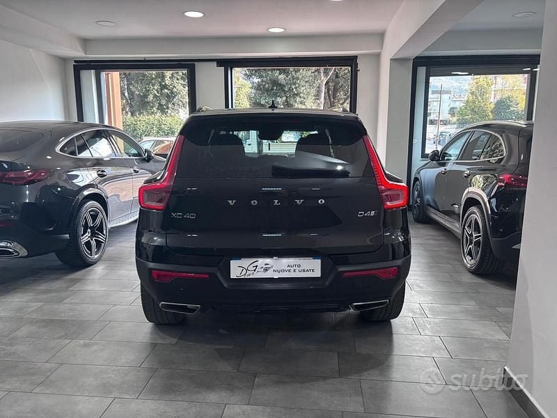 Usata Volvo XC40 R-Design 190 CV (139 kW) 2021 Nero SUV