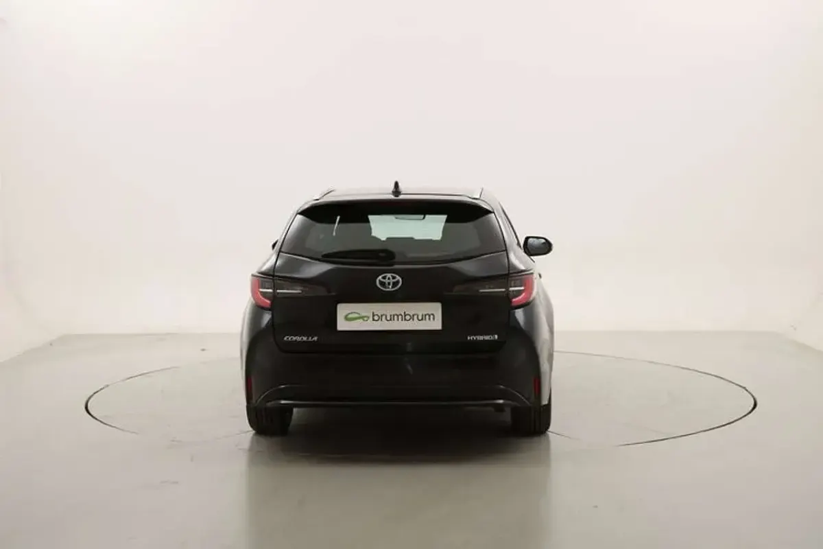 Usata Toyota Corolla Active 122 CV (89 kW) 2021 Nero Station wagon