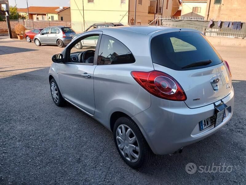 Usata Ford Ka 75 CV (55 kW) 2010 Grigio Utilitaria