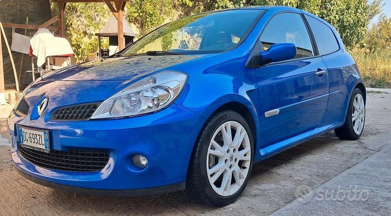 Usata Renault Clio II R.S. 200 CV (147 kW) 2007 Blu Berlina