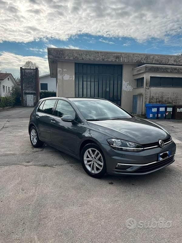Usata VW Golf VII 115 CV (84 kW) 2019 Grigio Utilitaria