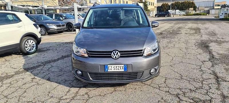 Usata VW Touran Comfortline 105 CV (77 kW) 2015 Indium grey Monovolume