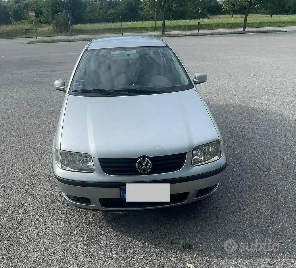 Usata VW Polo 45 CV (33 kW) 2001 Grigio Utilitaria