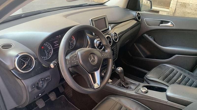 Käytetty Mercedes B160 Premium 90 HP (66 kW) 2014 Tila-auto