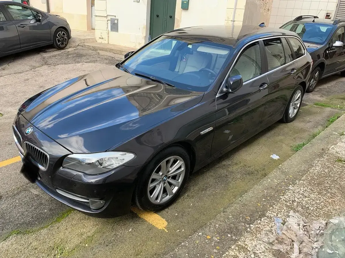 Usata BMW 520 184 CV (135 kW) 2011 Nero Station wagon