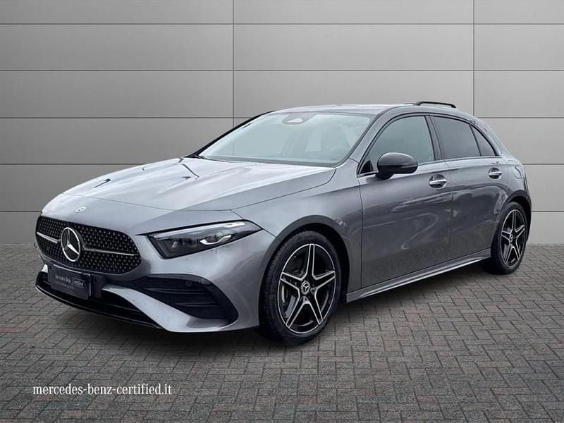 Grigio Nuova 2026 Mercedes A180 Advanced Plus Berlina | 39.400 € (Buon prezzo) - Immagine 1/4