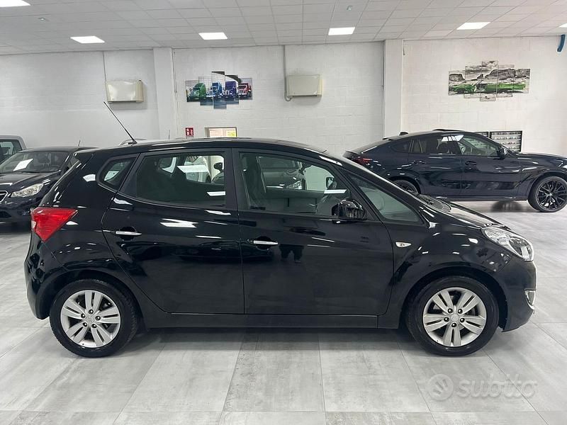 Begagnad Hyundai ix20 90 HK (66 kW) 2011 Svart Halvkombi