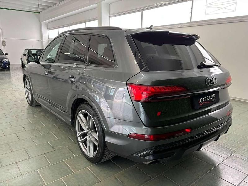 Usata Audi Q7 S-Line 286 CV (210 kW) 2024 Grigio daytona SUV