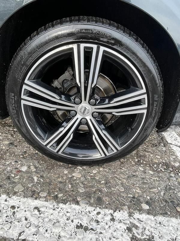 Usata Volvo V60 Inscription 190 CV (139 kW) 2019 Nero Station wagon