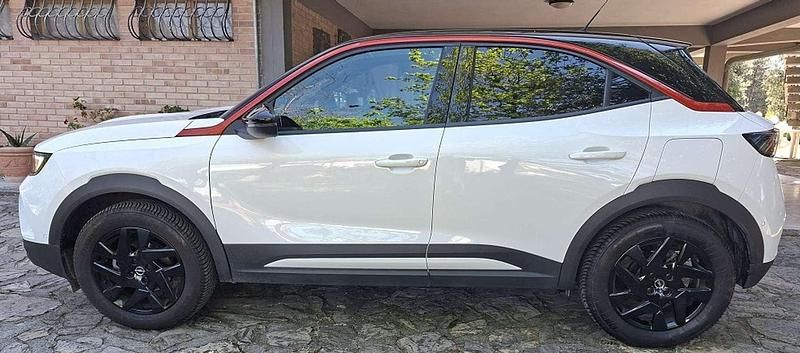 Usata Opel Mokka 101 CV (74 kW) 2023 Bianco SUV