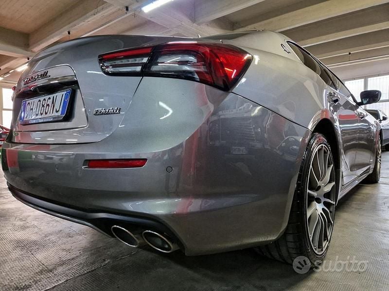 Usata Maserati Ghibli GranLusso 349 CV (256 kW) 2022 Grigio Berlina