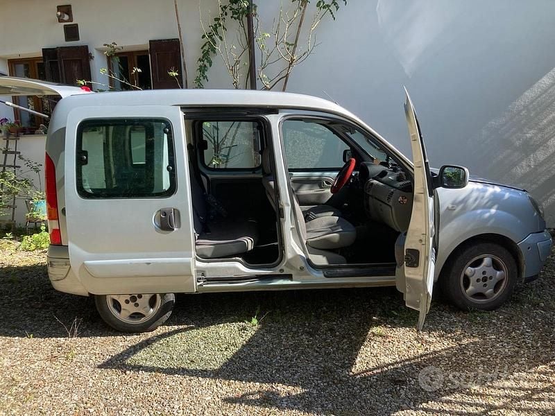 Usata Renault Kangoo 95 CV (69 kW) 2006