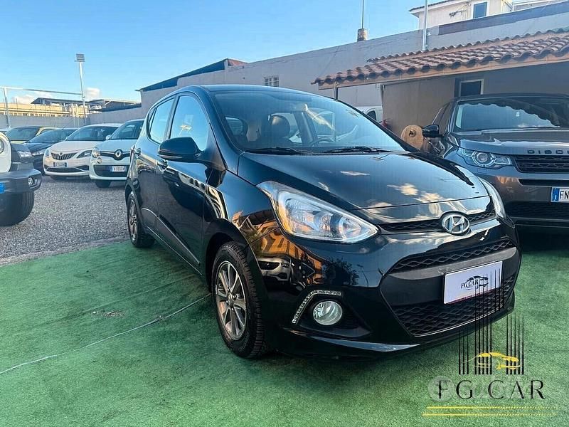 Nero Usata 2015 Hyundai i10 Comfort Due volumi | 6490 € (Buon prezzo) - Immagine 1/4