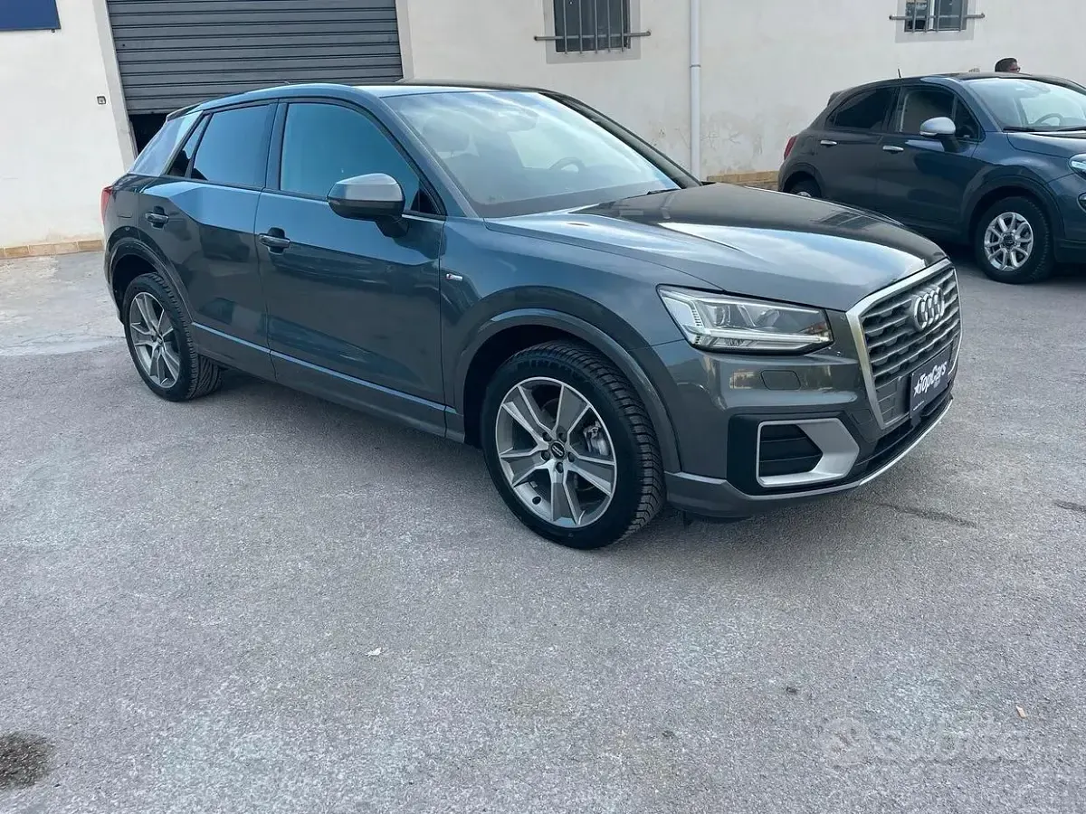 Usata Audi Q2 S-Line 116 CV (85 kW) 2018 Grigio SUV
