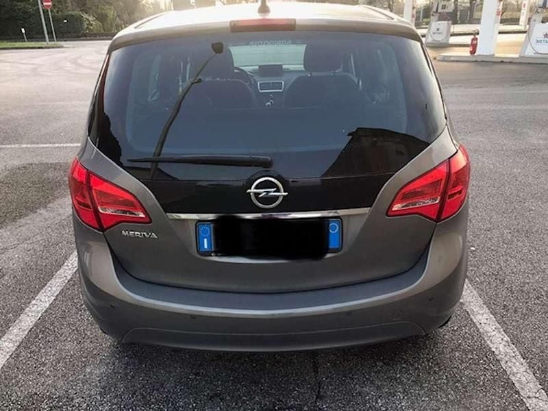Usata Opel Meriva Cosmo 120 CV (88 kW) 2015 Argento Monovolume