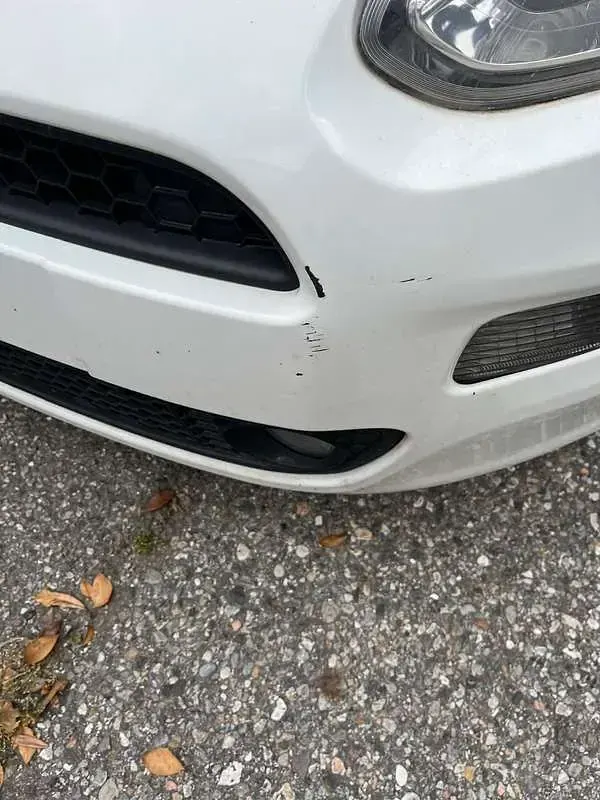 Usata Fiat Grande Punto 77 CV (56 kW) 2014 Bianco Utilitaria