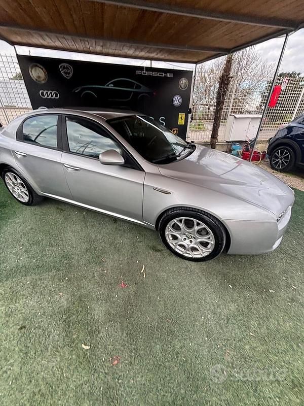 Usata Alfa Romeo 159 Exclusive 150 CV (110 kW) 2007 Grigio Berlina