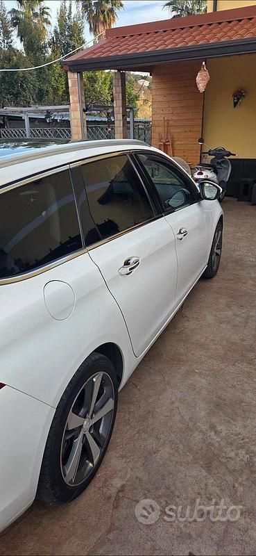 Usata Peugeot 308 Allure 120 CV (88 kW) 2015 Bianco Station wagon