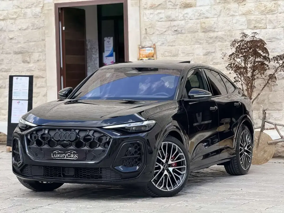 Usata Audi SQ5 Sportback Ambiente 367 CV (269 kW) 2025 Nero SUV